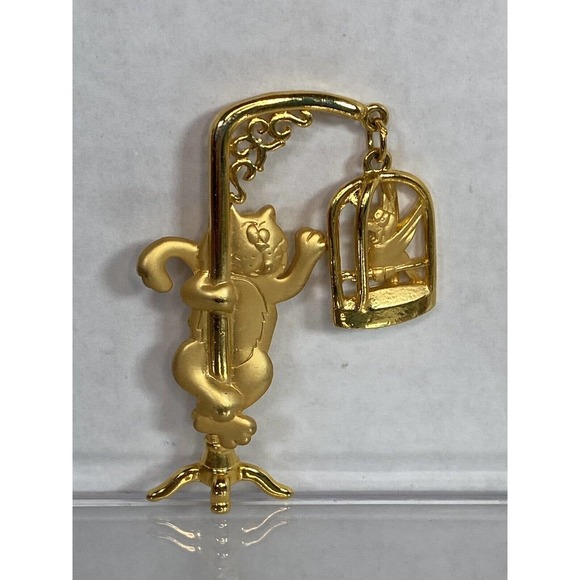 JJ Cat Bird Cage Pin Brooch Vintage Goldtone Animal Parrot Dangle Articulated - Picture 1 of 3